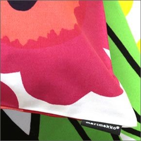 マリメッコ  PIENI UNIKKO CUSHION COVER 50X50cm ウニッコ柄 クッションカバー  064163 001 white/red