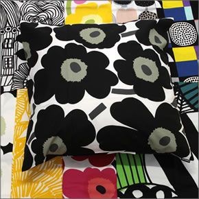 マリメッコ  PIENI UNIKKO CUSHION COVER 50X50cm ウニッコ柄 クッションカバー  064163 030 white/black