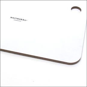 マリメッコ  PUUTARHURIN PARHAAT CHOPPING BOARD ガーデニングモチーフ カッティングボード まな板  064418 960 cement/green