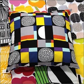 マリメッコ  KONTTI CUSHION COVER 50X50cm コンッティ 幾何学模様 クッションカバー  067031 920 black/yellow/grey/mint