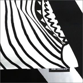 マリメッコ  LINTUKOTO CUSHION COVER 50X50cm リントゥコト（鳥の住処） ボタニカル柄 クッションカバー  067052 192 white/black/multicolour