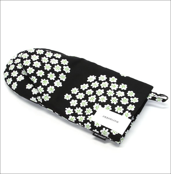 マリメッコ PUKETTI OVEN MITTEN 067167 961 black/green/white プケッティ ブーケモチーフ オーブンミトン 鍋つかみ
