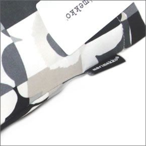 マリメッコ 067384 990 black/grey MINI RUUTU-UNIKKO OVEN MITTEN ミニウニッコ柄×チェック オーブンミトン 鍋つかみ