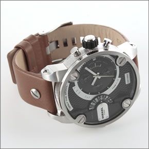 ディーゼル  2タイム表示のモテ系デカ・クロノグラフ・ウオッチ DZ7264