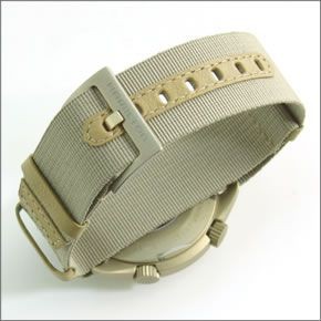 ハミルトン H80435895  KHAKI　Pilot Pioneer Aluminium Auto (カーキ パイロット パイオニア アルミニウム　オート)
