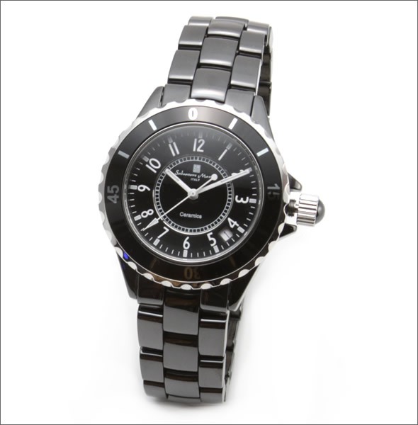 サルバトーレ・マーラ セラミック素材独特の光沢。美麗な仕上げの大人カジュアル・ウオッチ  SM13110-BKA