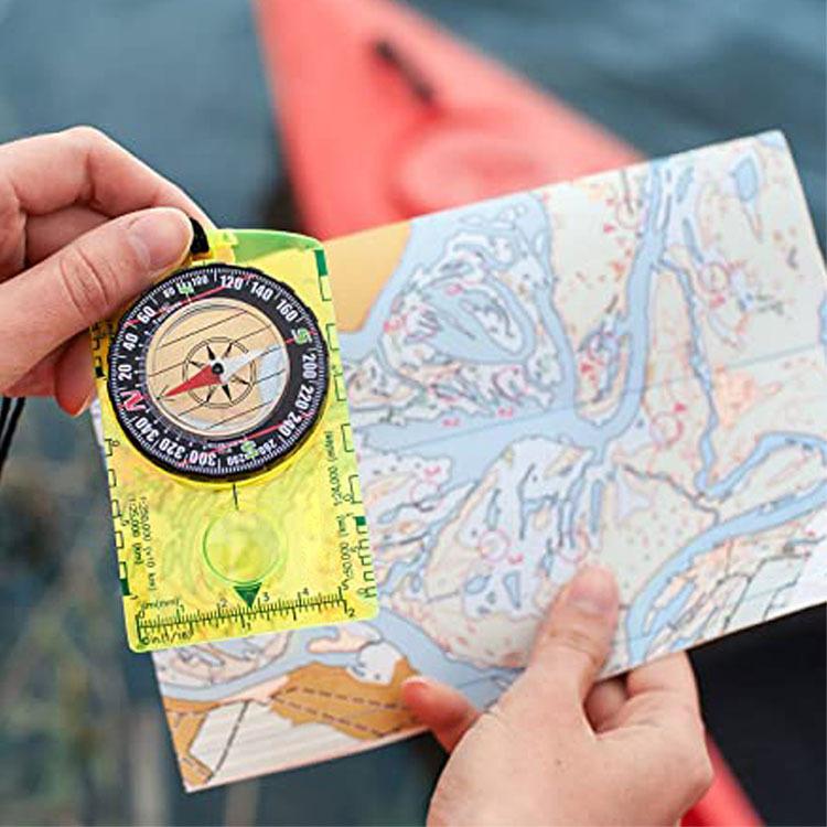 縮尺目盛付きコンパス ベースプレートコンパス 方位磁石 登山