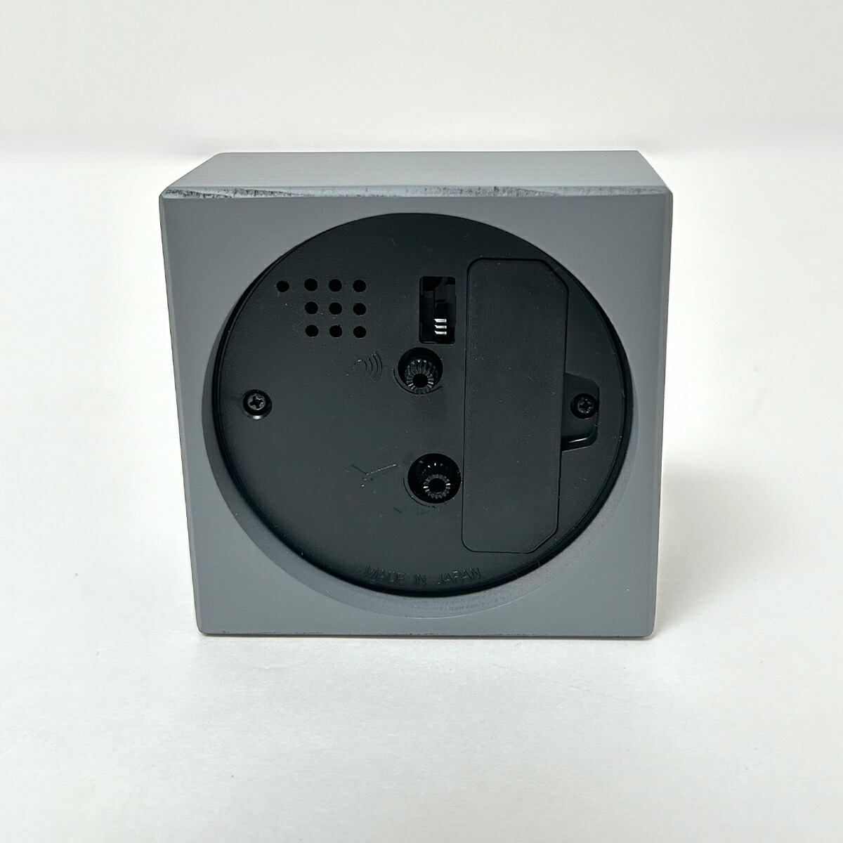 lem-xxx-0037_16.jpg