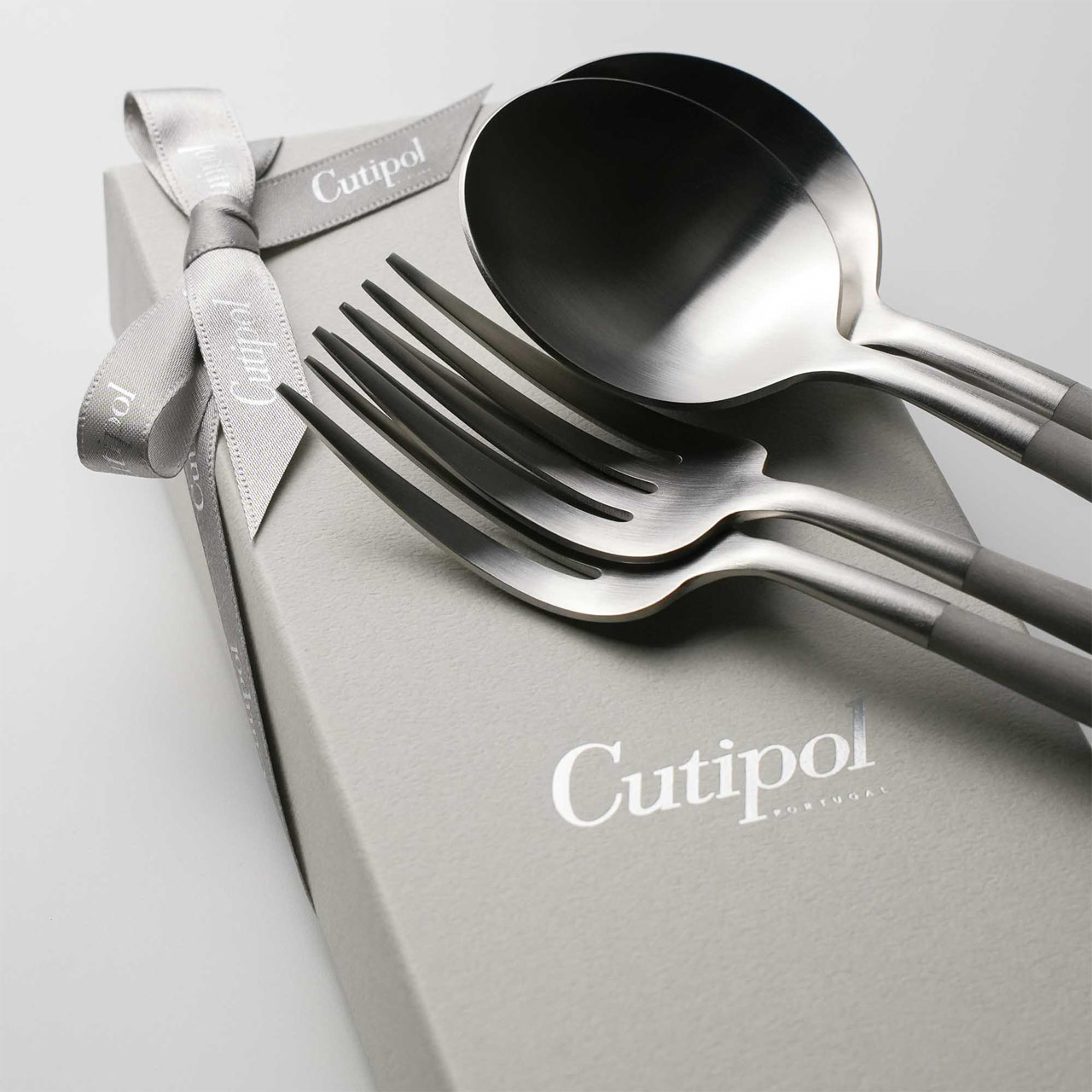 クチポール 結婚祝い