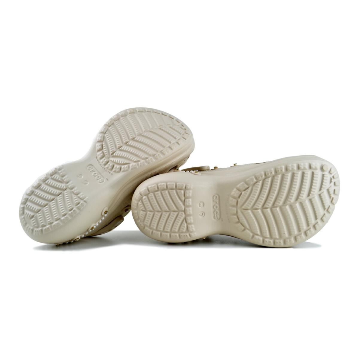 ポッチャンページ crocs（クロックス） crocs BAE PINNACLE EMBELLISHED CLOG FRAPPE