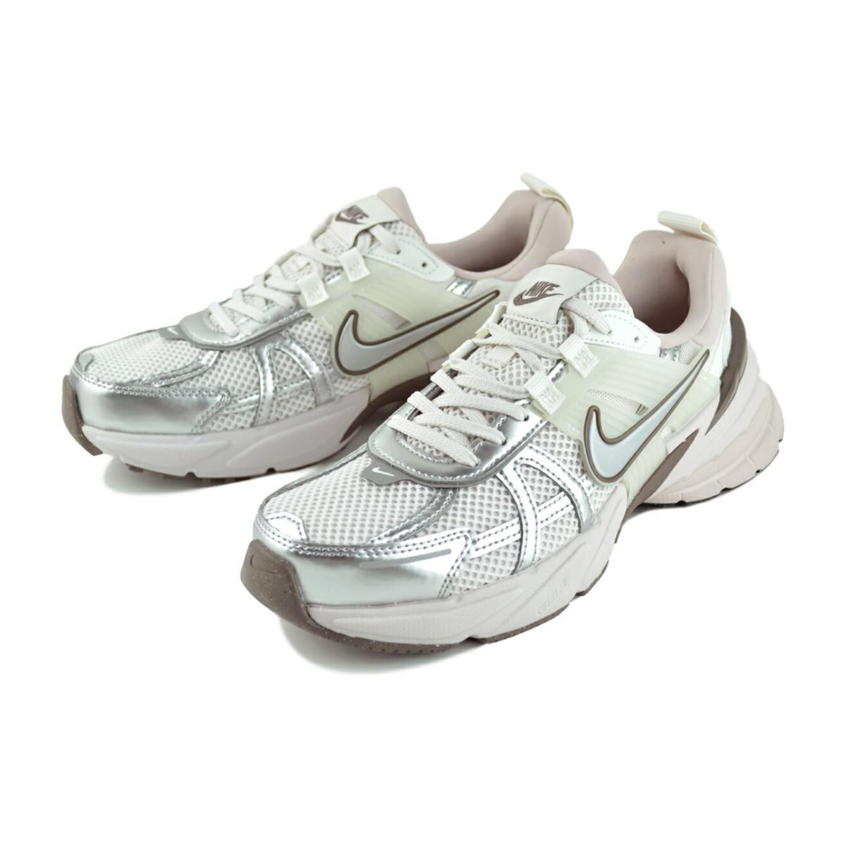 NIKE（ナイキ） NIKE WMNS V2K RUN platinum tint/metallic silver