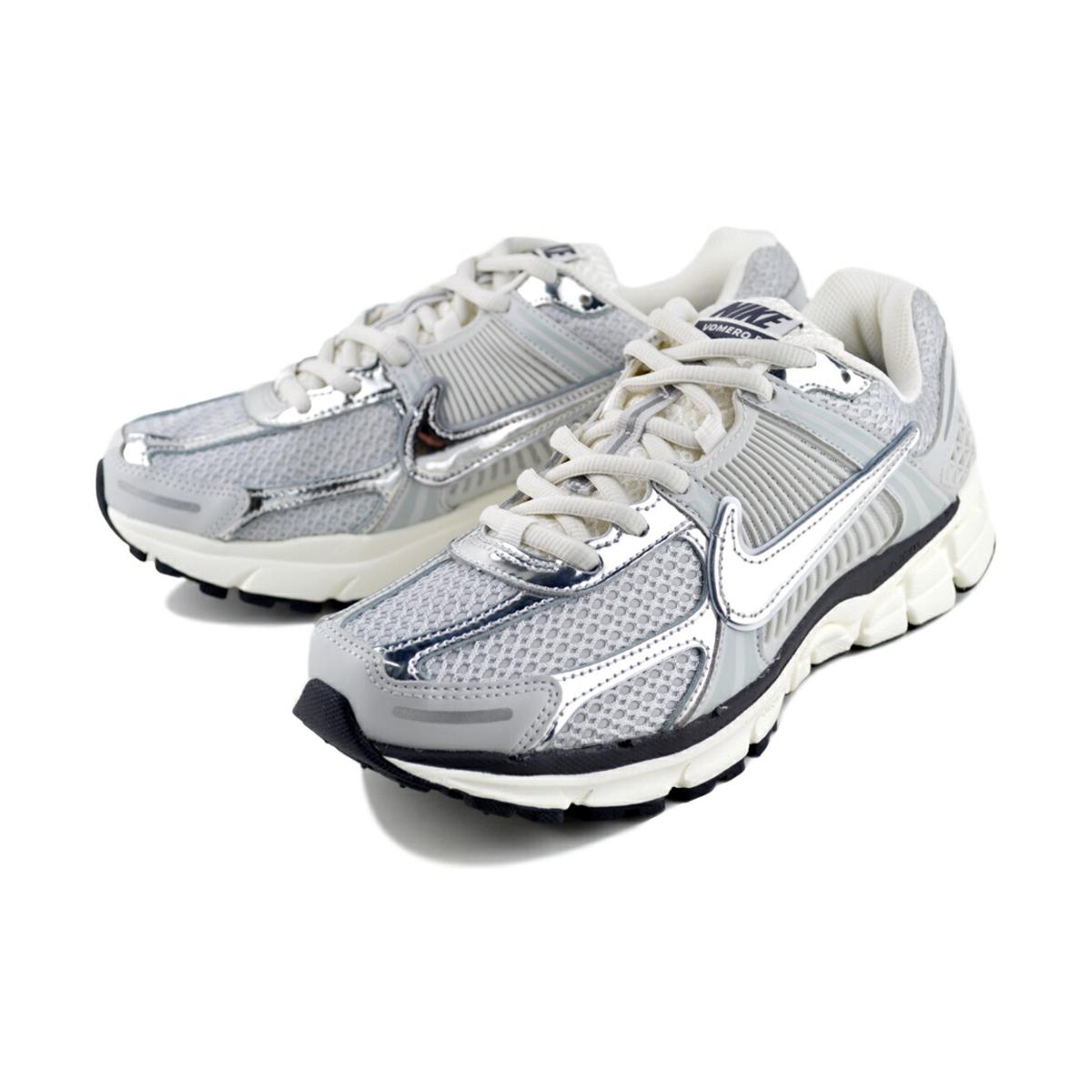 NIKE（ナイキ） NIKE WMNS ZOOM VOMERO 5 photon dust/chrome-gridiron