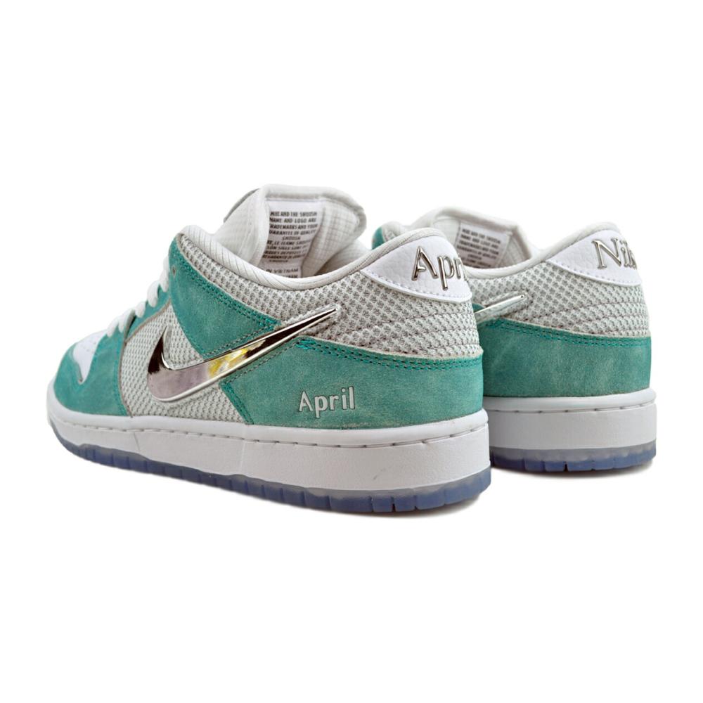 ナイキ SB ダンク LOW プロ　April NIKE公式】ナイキ SB x エイプリル スケートボード ダンク LOW