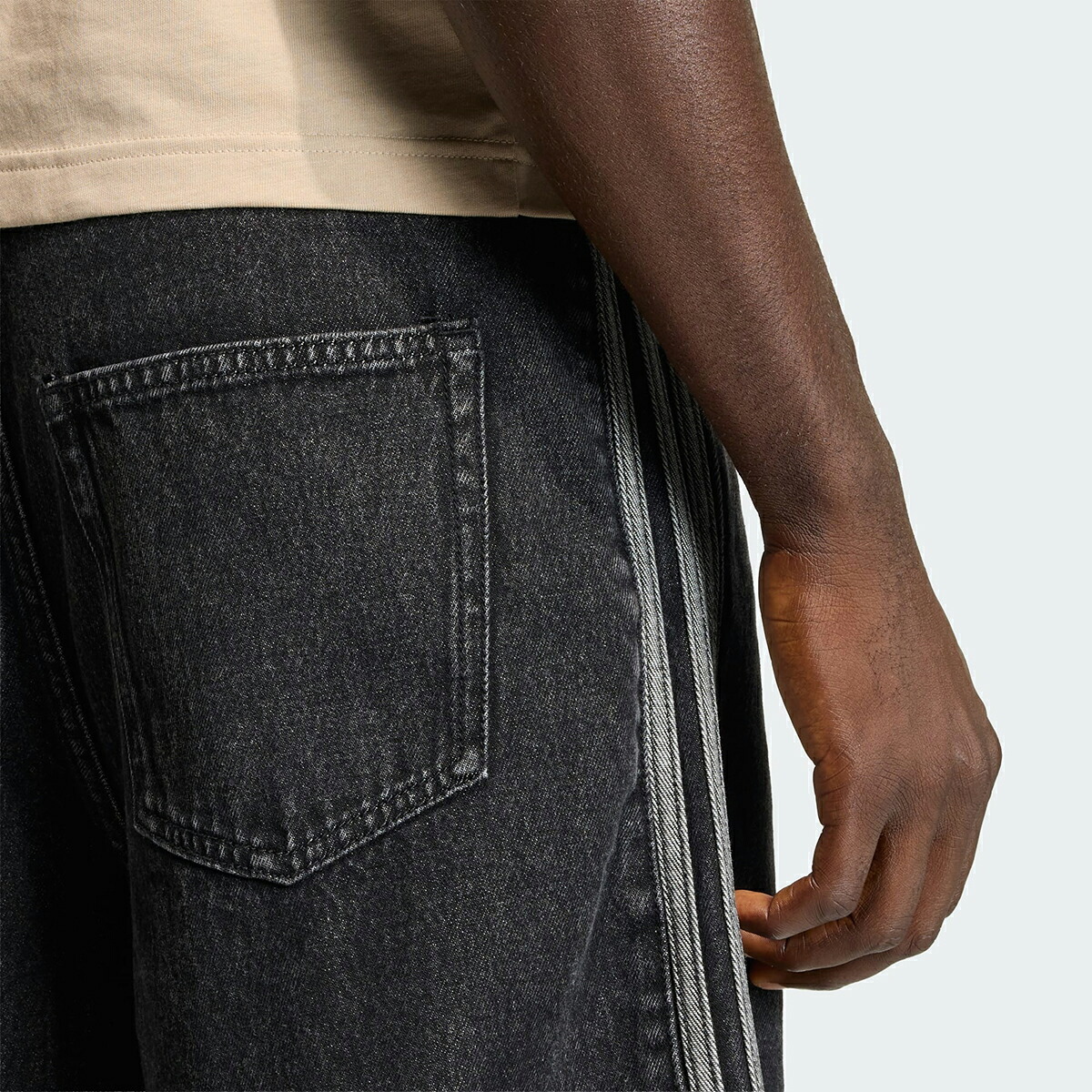 adidas（アディダス） adidas FIREBIRD ADICOLOR DENIM SHORTS TRUBLC