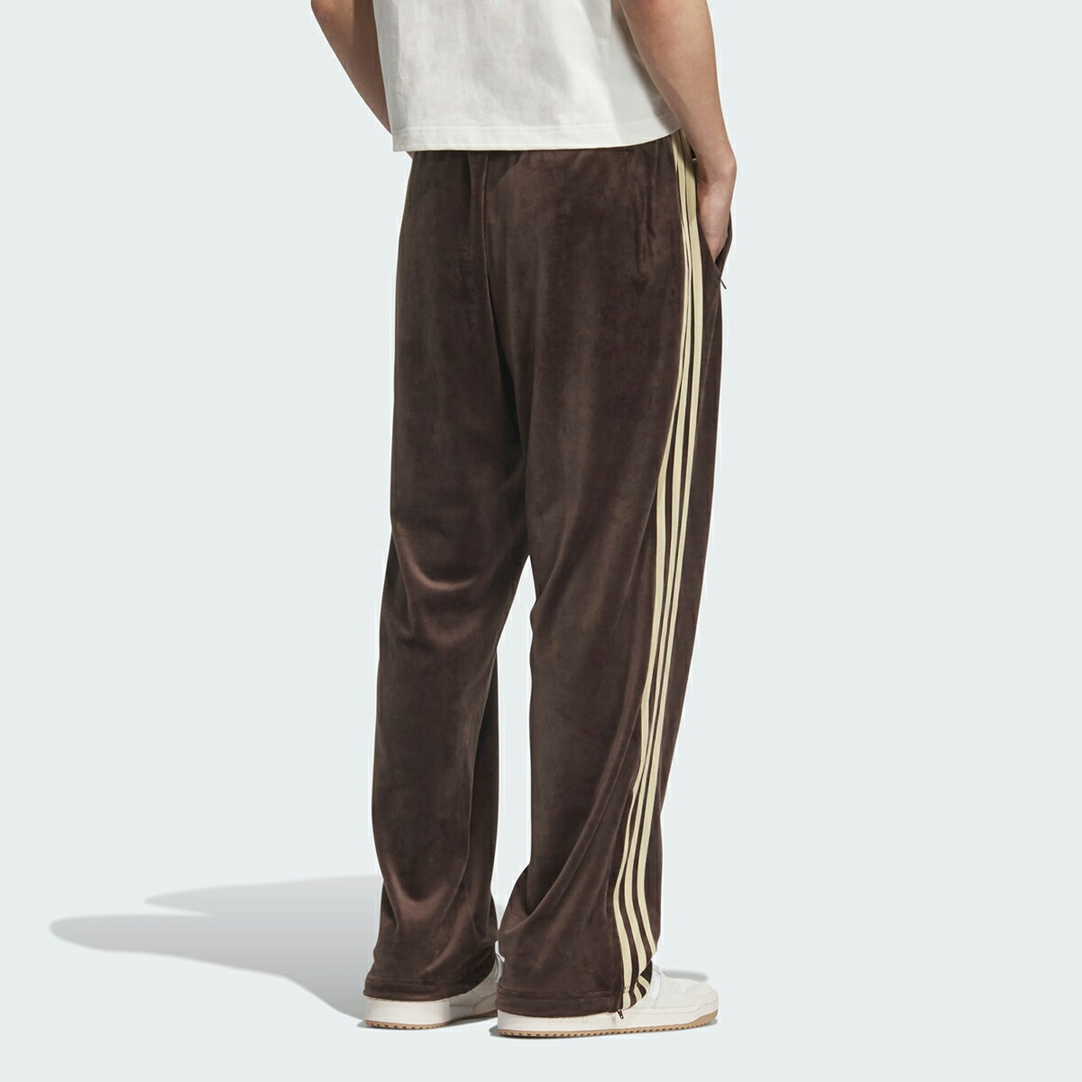 adidas（アディダス） adidas FIREBIRD VELOUR TRACK PANT DBROWN
