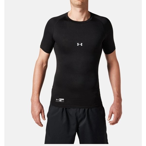 【専用】新品 アンダーアーマー 半袖機能Tシャツ ＆NIKE半袖Tシャツ130 UNDER ARMOUR アンダーアーマー 半袖 Tシャツ キッズ ジュニア