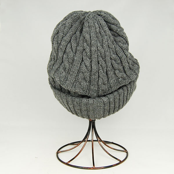 ケーブルニット オスロキャップ 耳が隠れるつば付きニット帽 ニット