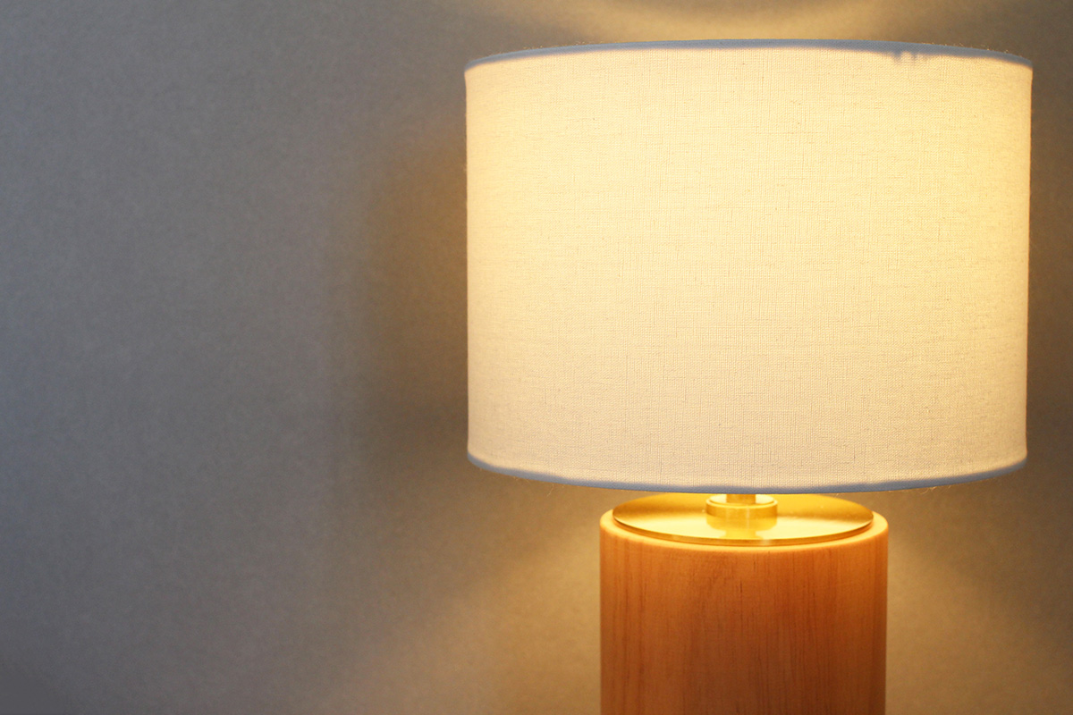 テーブルライト 照明 北欧 ナチュラル 天然木 布セード おしゃれ