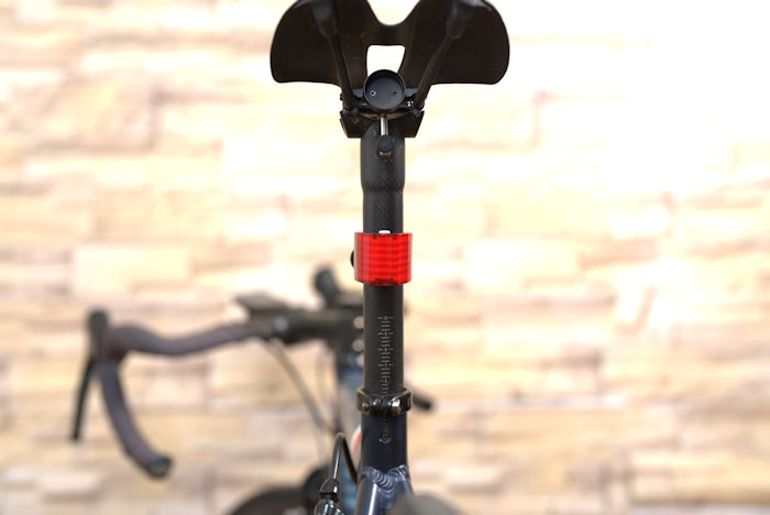 サイクルライト ANTUSI シーケンシャルフラッシャー 充電式 : 自転車の