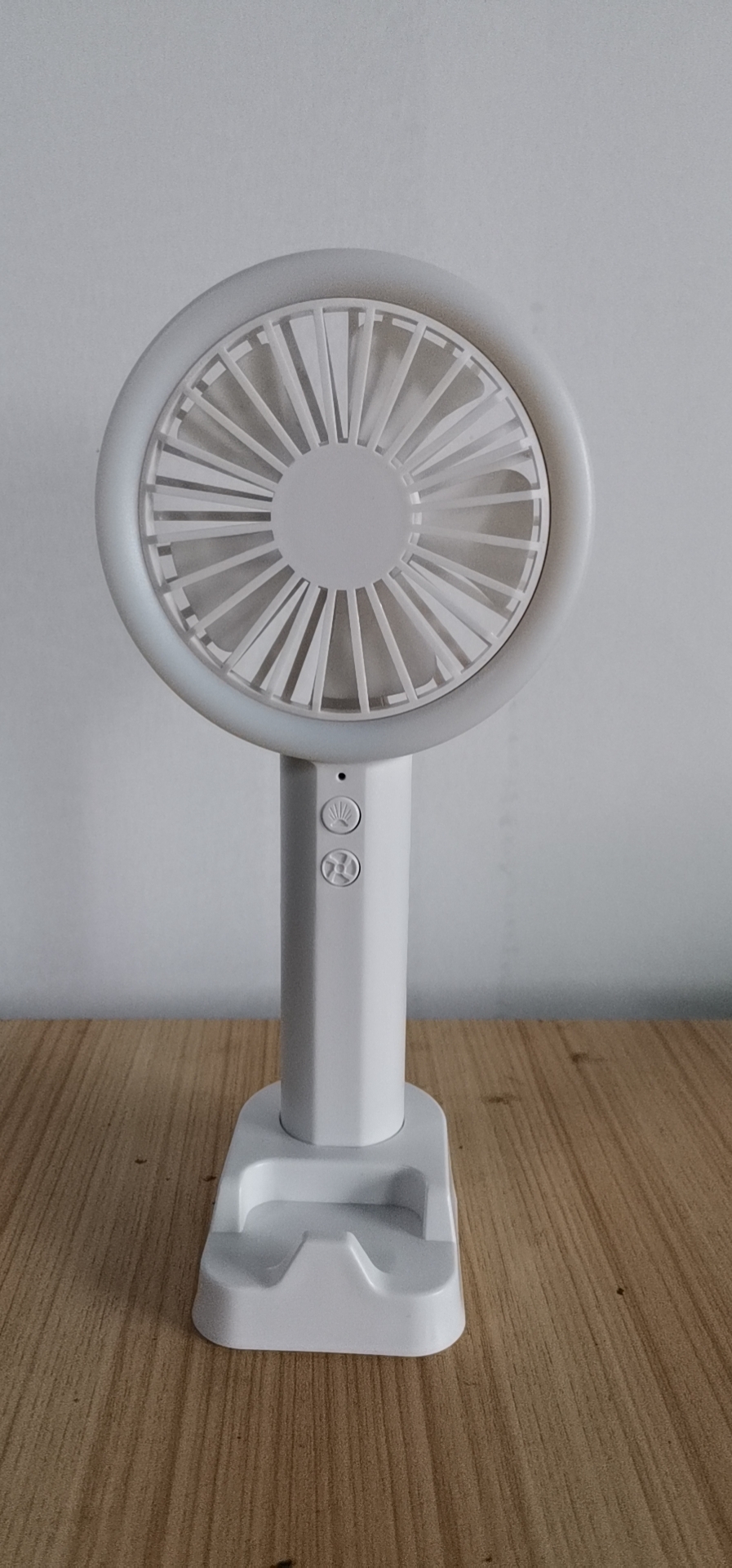 扇風機 LED充電式扇風機 ミニ強風 ハンディ...の詳細画像3