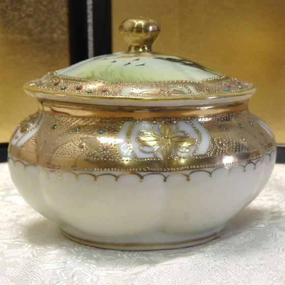 ★お値下げ【メイプルリーフ印】オールドノリタケ　蓋付金彩点盛りスープチューリン オールドノリタケ 蓋もの 金彩ジュエル湖畔図 メープルリーフ印 1891年