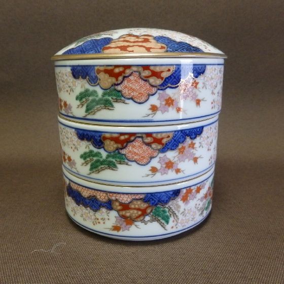 賞美堂 有田焼 春秋文三段重（小） : リビングT&S - 通販 - Yahoo