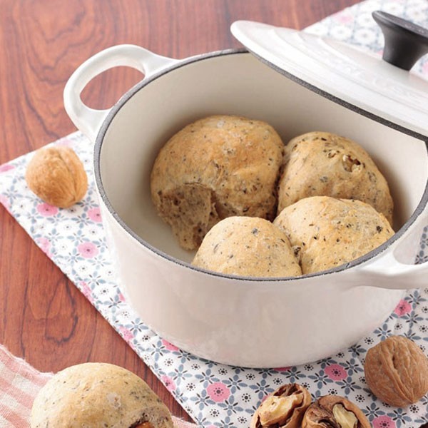 LE CREUSET 両手鍋 ホワイト箱付き - メルカリ