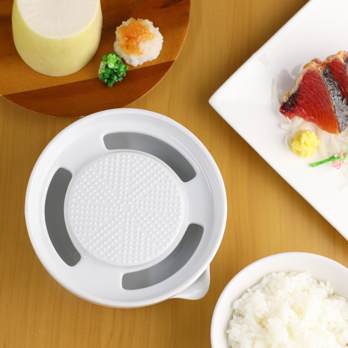 キントー 大根おろし器 すべり止め付き KitchenTool 磁器 （ KINTO おろし器 オロシ器 下ろし器 大根おろし おろし レンジ対応  食洗機対応 ）