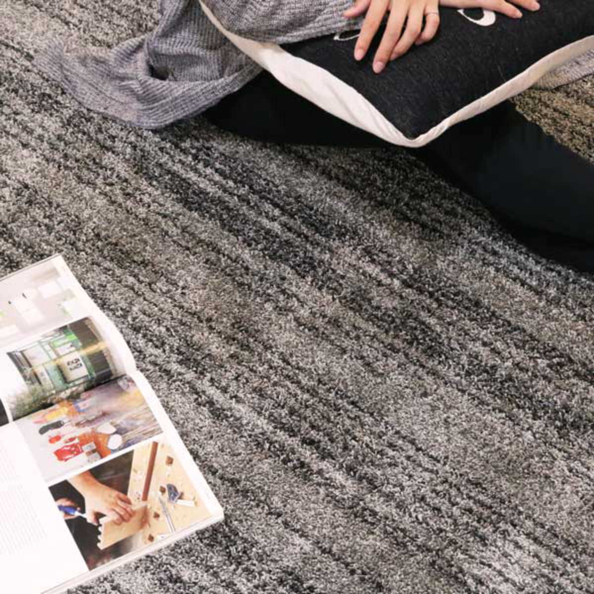 スミノエ ラグ リュストル 楕円形 140×200cm 防炎 防ダニ 床暖房対応