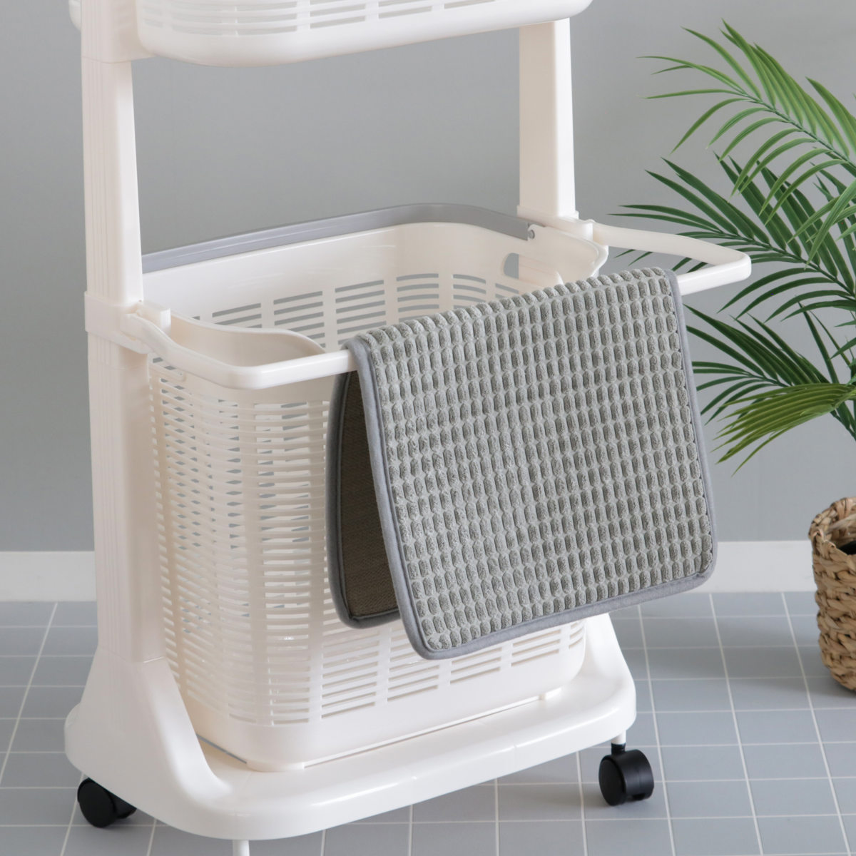 サンコープラスチック ランドリーバスケット バスマット干し付き 3段