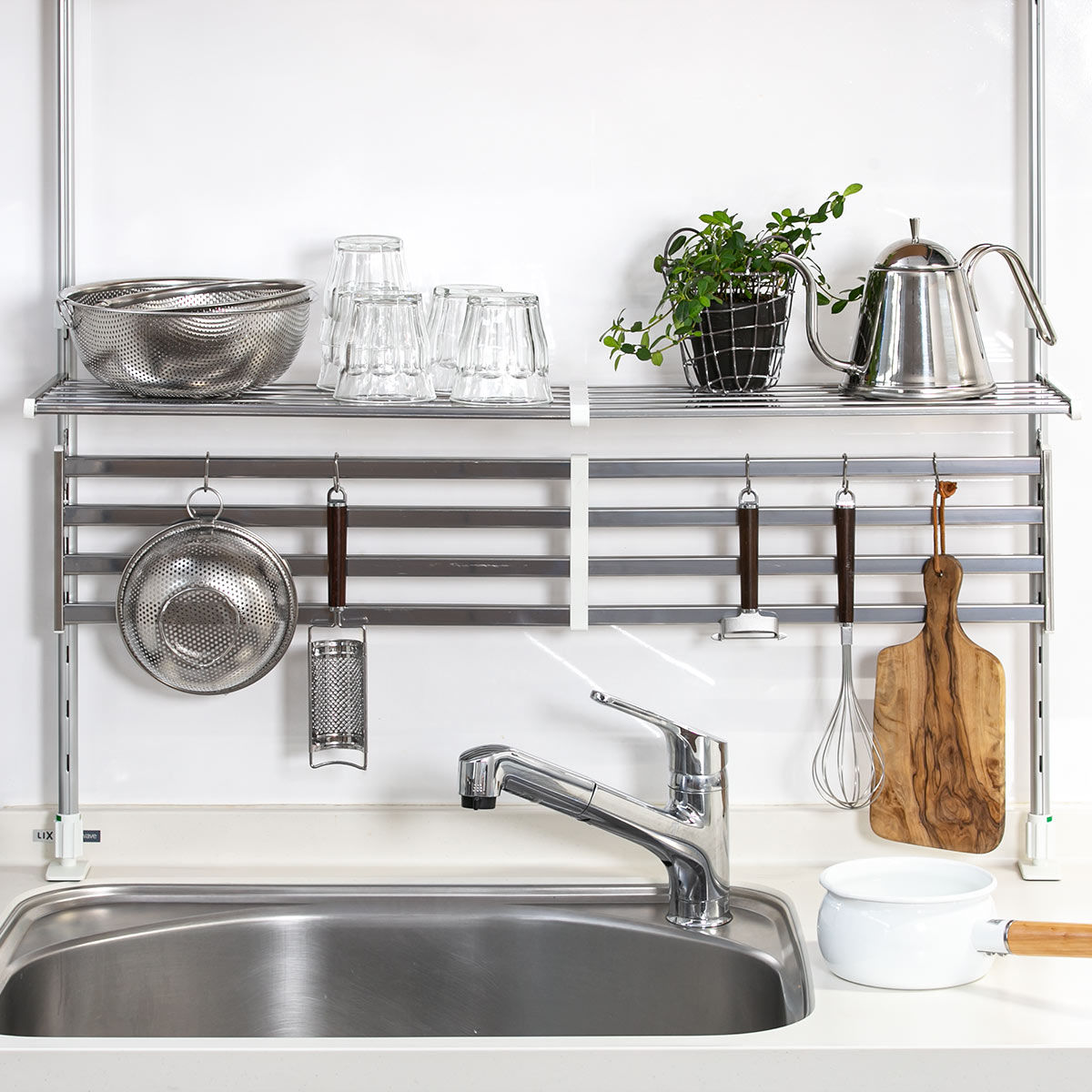 収納ラック 伸縮 つっぱり棚 2段 幅50〜90cm （ シンク上 ステンレス