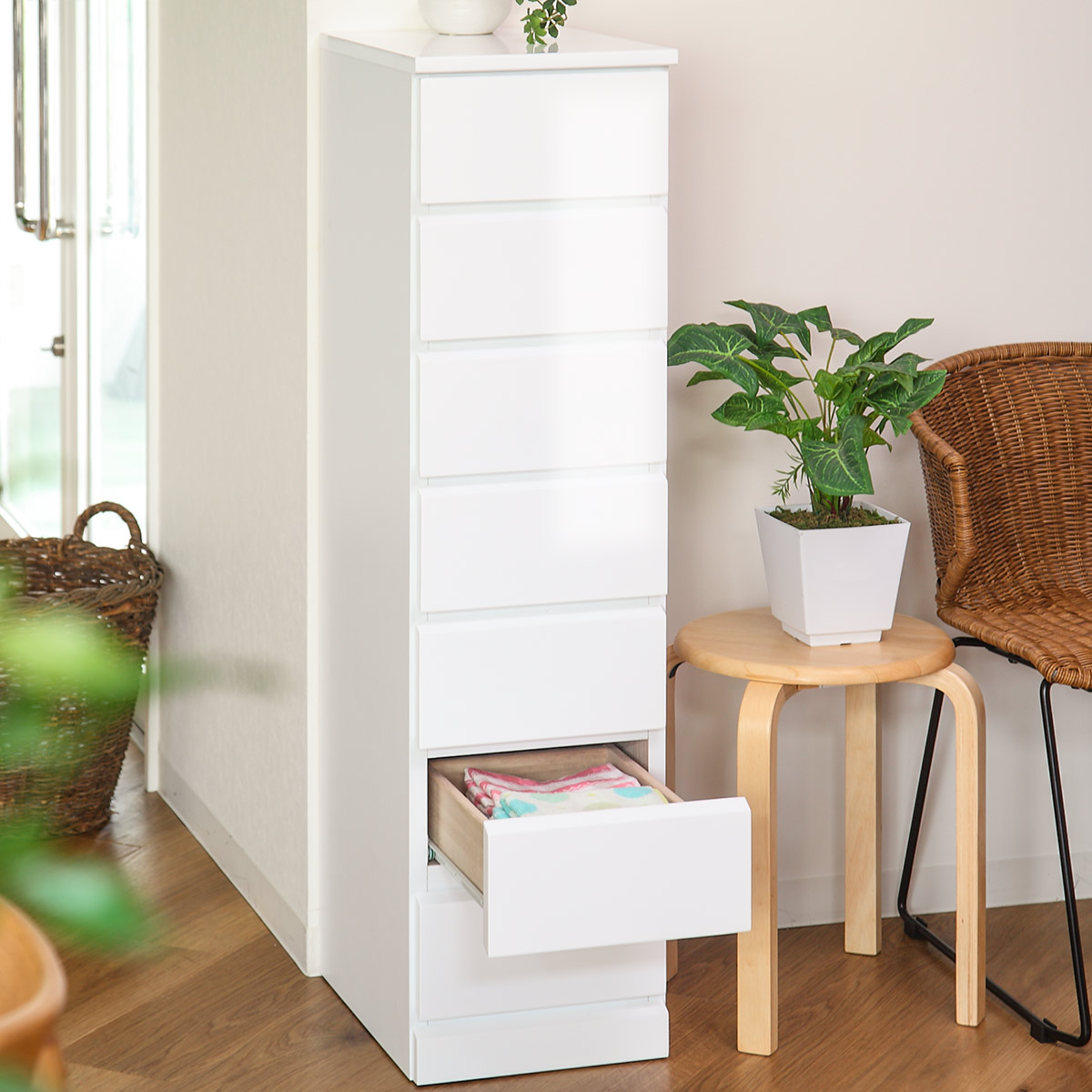 クロシオ スリムチェスト 7段 鏡面仕上げ 幅30cm （ 収納 チェスト