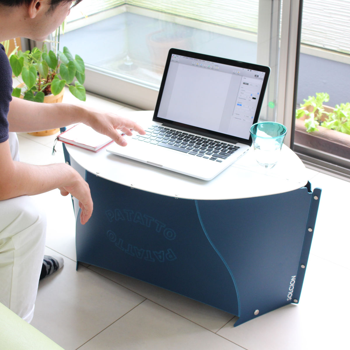 アウトドア テーブル 折りたたみ 軽量 パタット PATATTO TABLE コンパクト （ レジャーテーブル 簡易テーブル ピクニックテーブル ミニテーブル 携帯 ）の画像