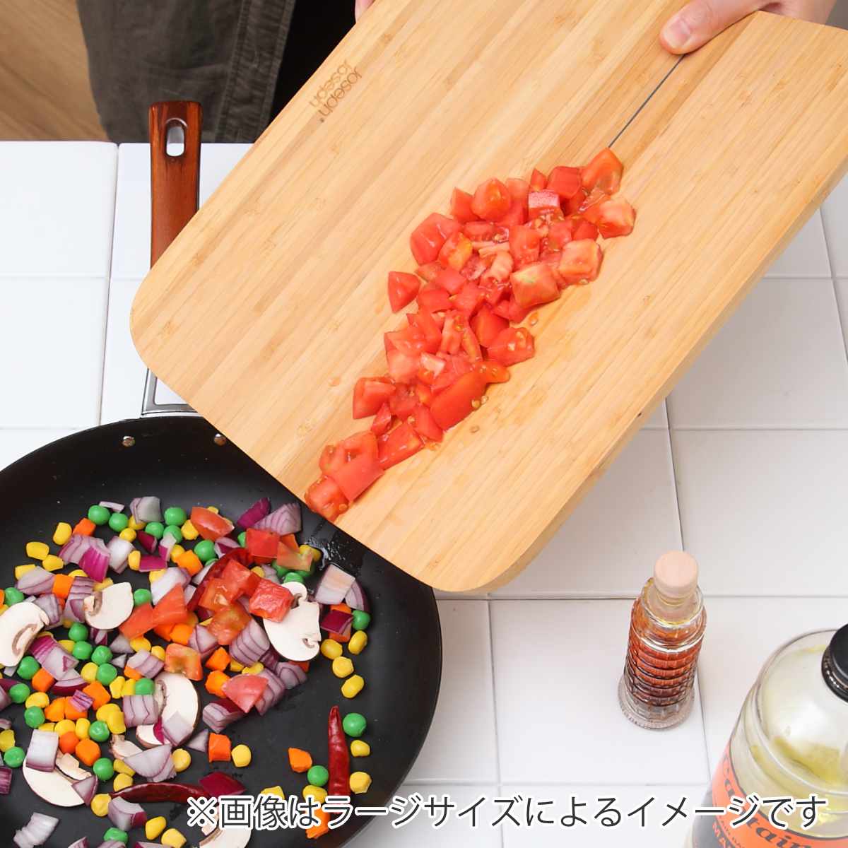 Joseph Joseph（ジョセフジョセフ） 折りたためるまな板 チョップ2