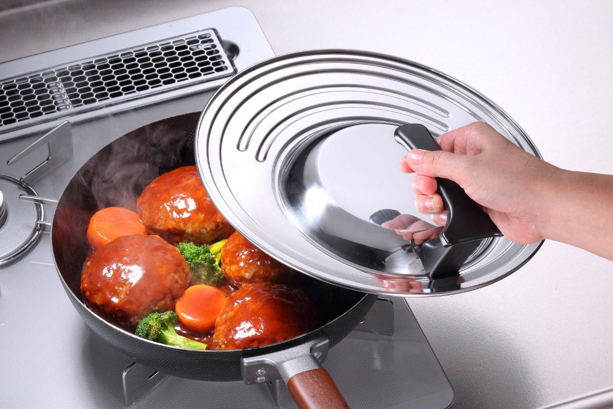 フライパン蓋 18〜26cm スタンド付き フリーサイズ鍋蓋 日本製