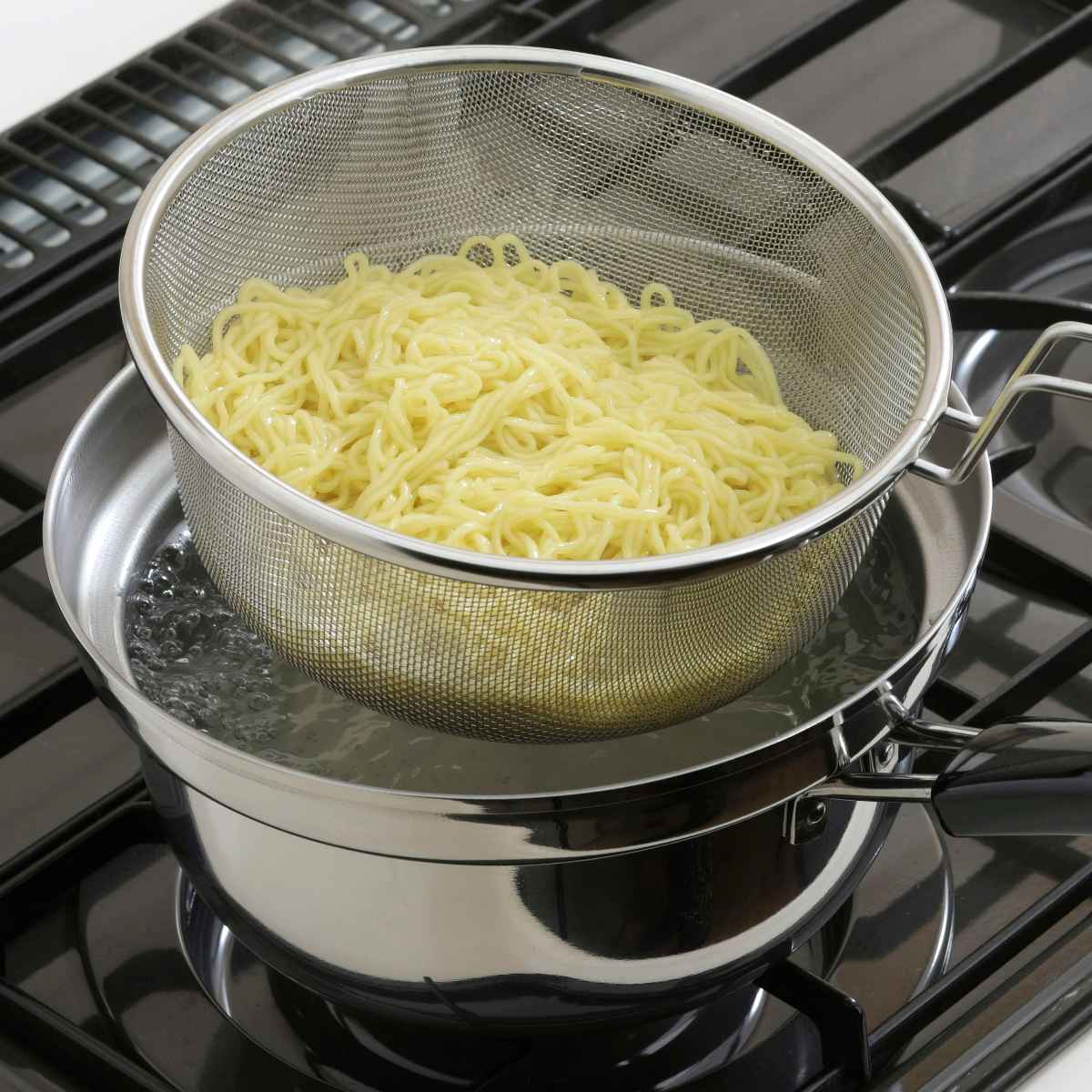 下村企販 片手鍋3点セット 20cm IH対応 蓋付き ザル付き ゆで名人