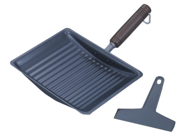 □在庫限り・入荷なし□ フライパン 両面エンボス加工 鉄製くるくる