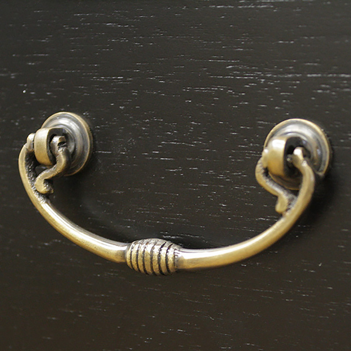 東海家具工業 ワイドチェスト 4段 アンティーク調 ノワール 幅70cm 東海家具工業 ワイドチェスト 4段 アンティーク調 ノワール 幅70cm