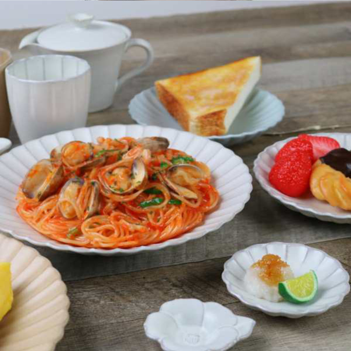 aito製作所 プレート 9cm 輪花皿 花皿 花シリーズ 洋食器 陶器 日本製