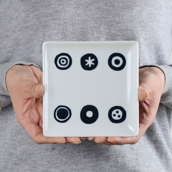 正角皿 13cm ブロックプリント 北欧 美濃焼 食器 小皿 磁器 （ 食洗機