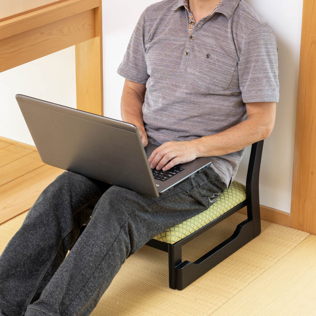 東谷 座椅子 座面高22cm ロータイプ スタッキング お座敷チェア