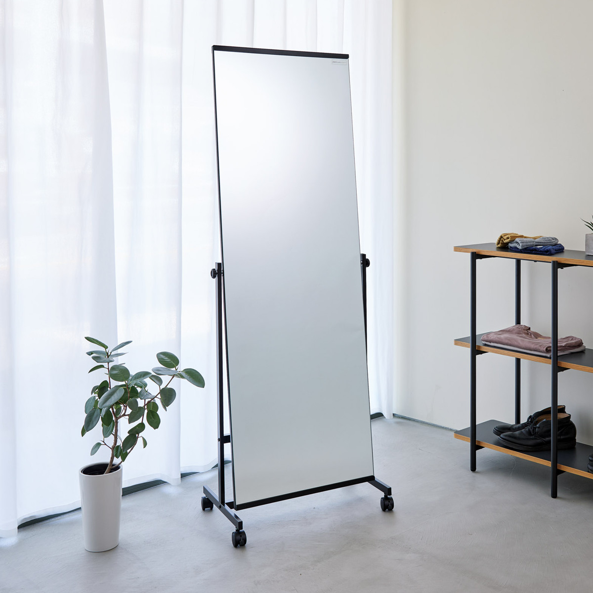 弘益 スタンドミラー 高さ147cm キャスター付き 飛散防止 角度調節