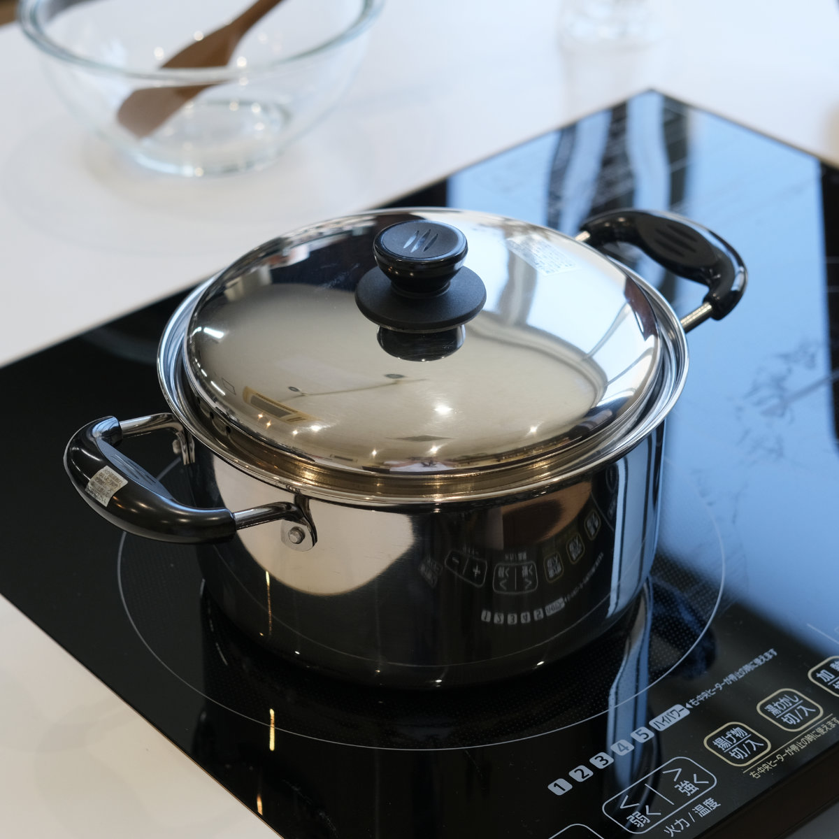 ステンレス製 両手鍋 蓋付き 調理器具　重さ約2.15kg パール金属 両手鍋 ノヴェル ステンレス 20cm IH対応 （ ガス火 IH ih