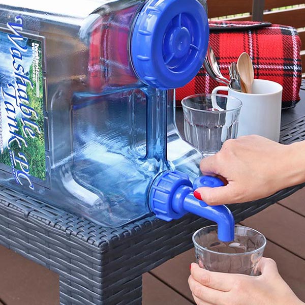 岩谷マテリアル ウォータータンク ポリカ 12L 蛇口付き クリア コック