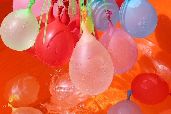 水風船 Neoカラフルウォーターバルーン 37個 3セット 一気に作れる おもちゃ 水遊び アウトドア インテリアパレットヤフー店 通販 Yahoo ショッピング