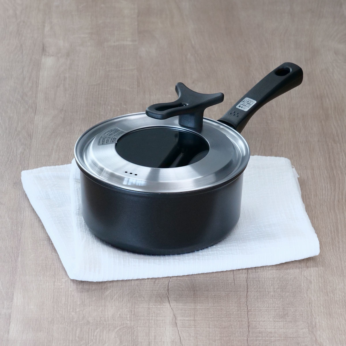貝印 片手鍋 18cm とっても軽い片手鍋 IH対応 ガラス蓋付き （ ガス火