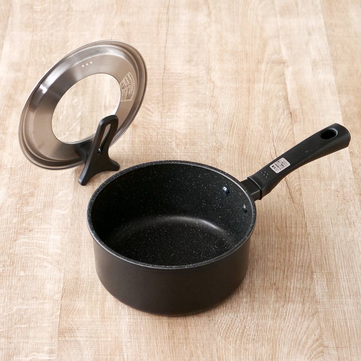 貝印 片手鍋 18cm とっても軽い片手鍋 IH対応 ガラス蓋付き （ ガス火