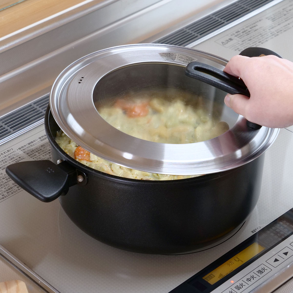 貝印 両手鍋 26cm とっても軽い両手鍋 IH対応 ガラス蓋付き （ ガス火