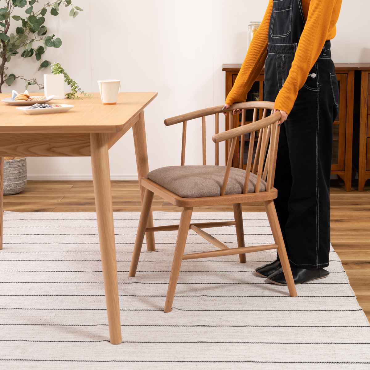 ダイニングチェア 椅子 天然木 ソフトレザー ファブリック 座面高47cm