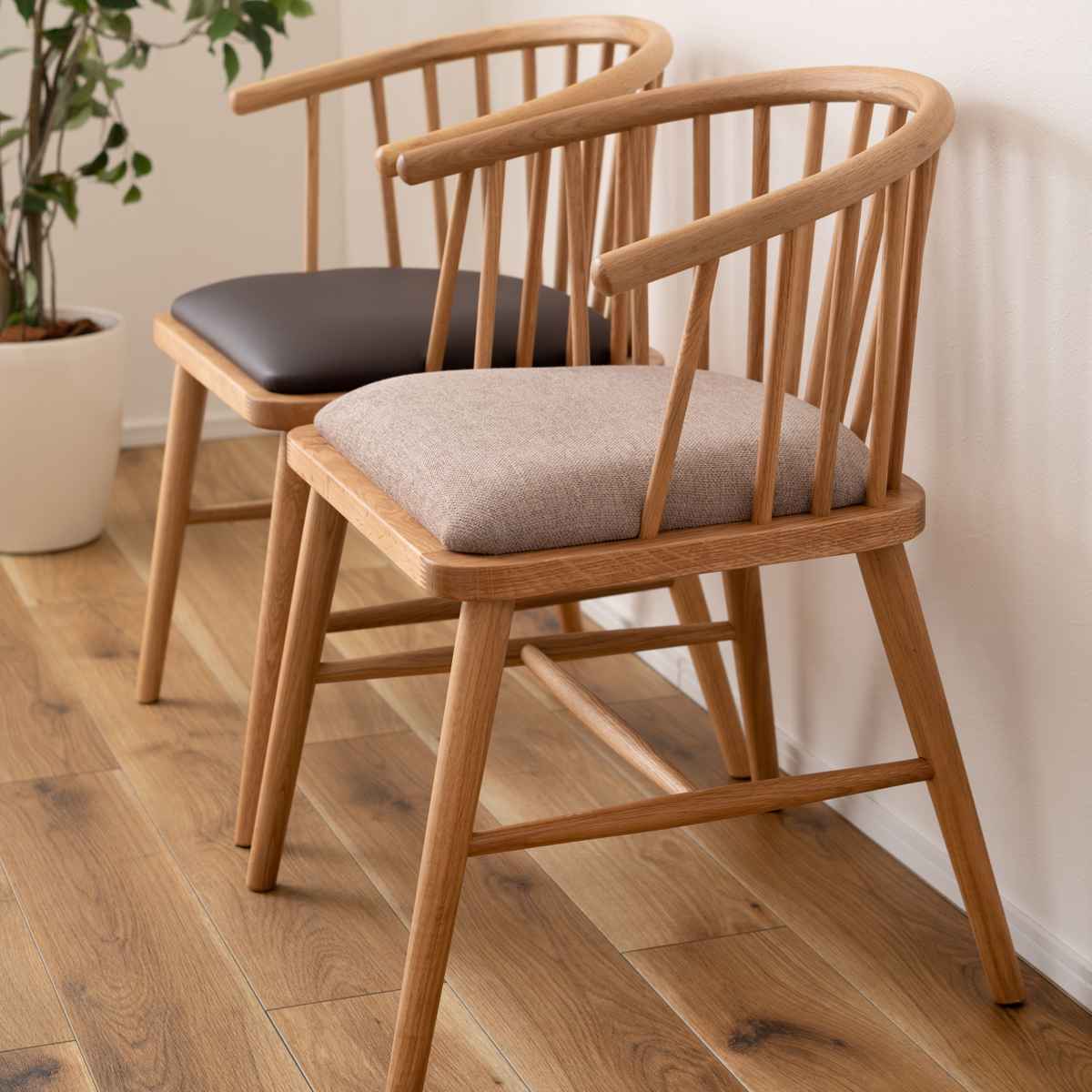 ダイニングチェア 椅子 天然木 ソフトレザー ファブリック 座面高47cm